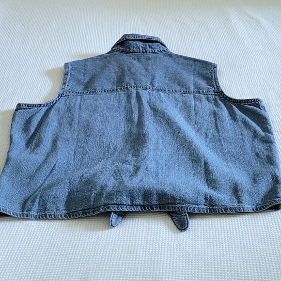 ✨️HP✨️ Levi's Rumi Cotton Denim Shirt - NWT - Picture 12 of 13